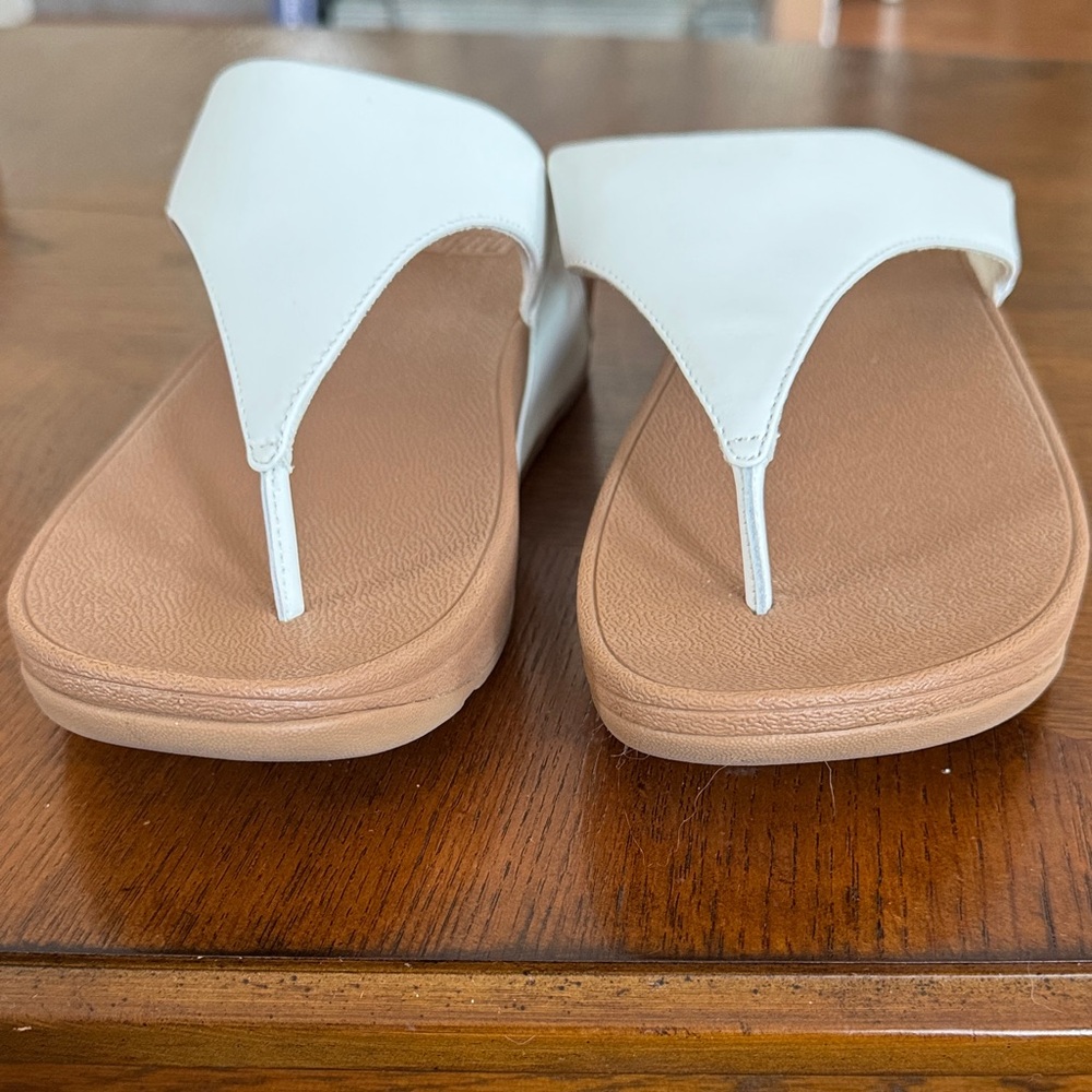 Fitflop White and Tan Sandals Modern Comfort